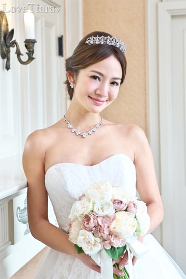 着用イメージ ティアラ ウエディング 結婚式