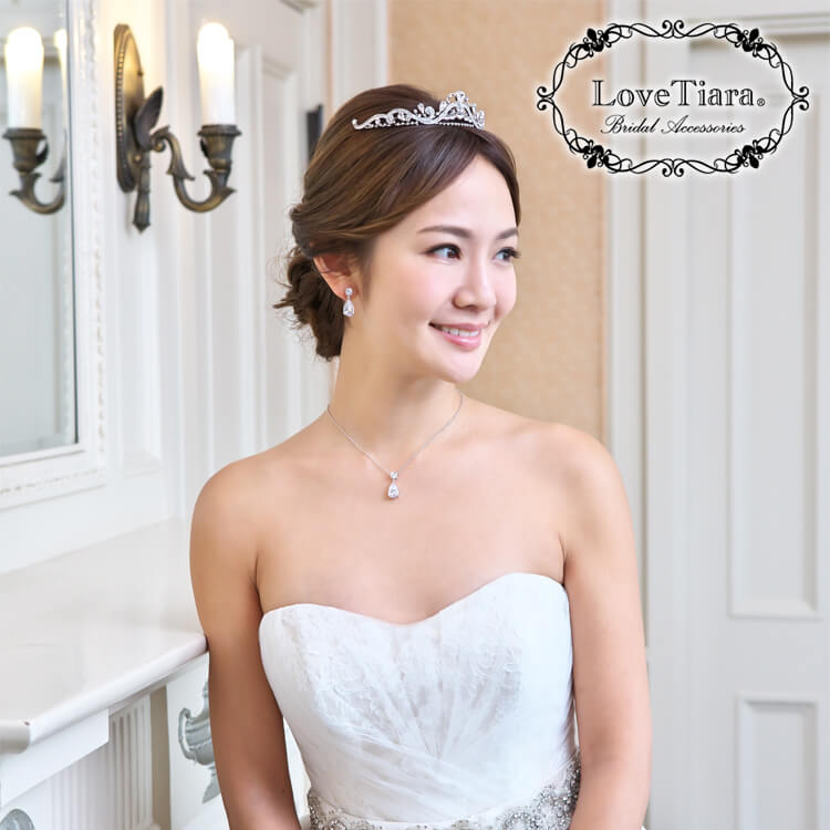 着用イメージ ティアラ ウエディング 結婚式