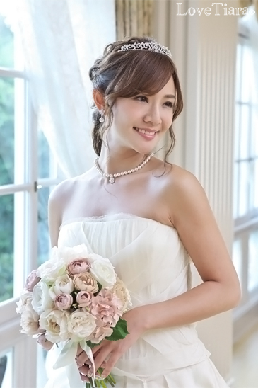 着用イメージ ティアラ ウエディング 結婚式