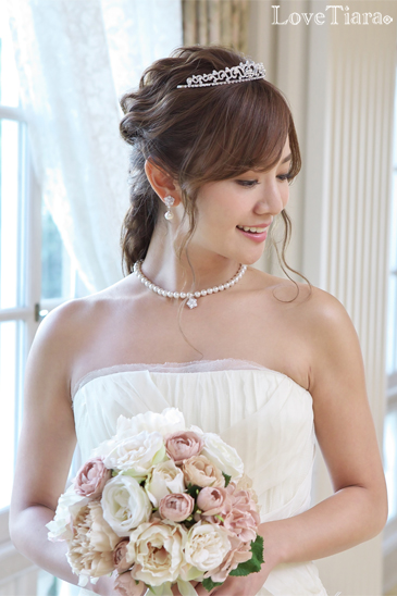 着用イメージ ティアラ ウエディング 結婚式